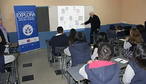 Charla UNAB sobre energías renovables con Dr. Jaime Eyzaguirre